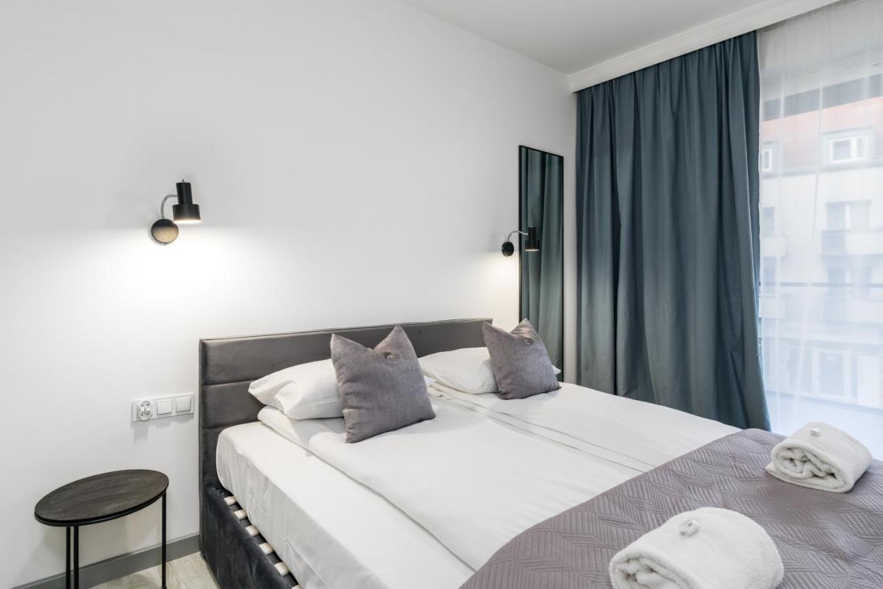 Apartments Poznan Chwaliszewo Residence With Free Garage By Noclegi Renters Exterior photo