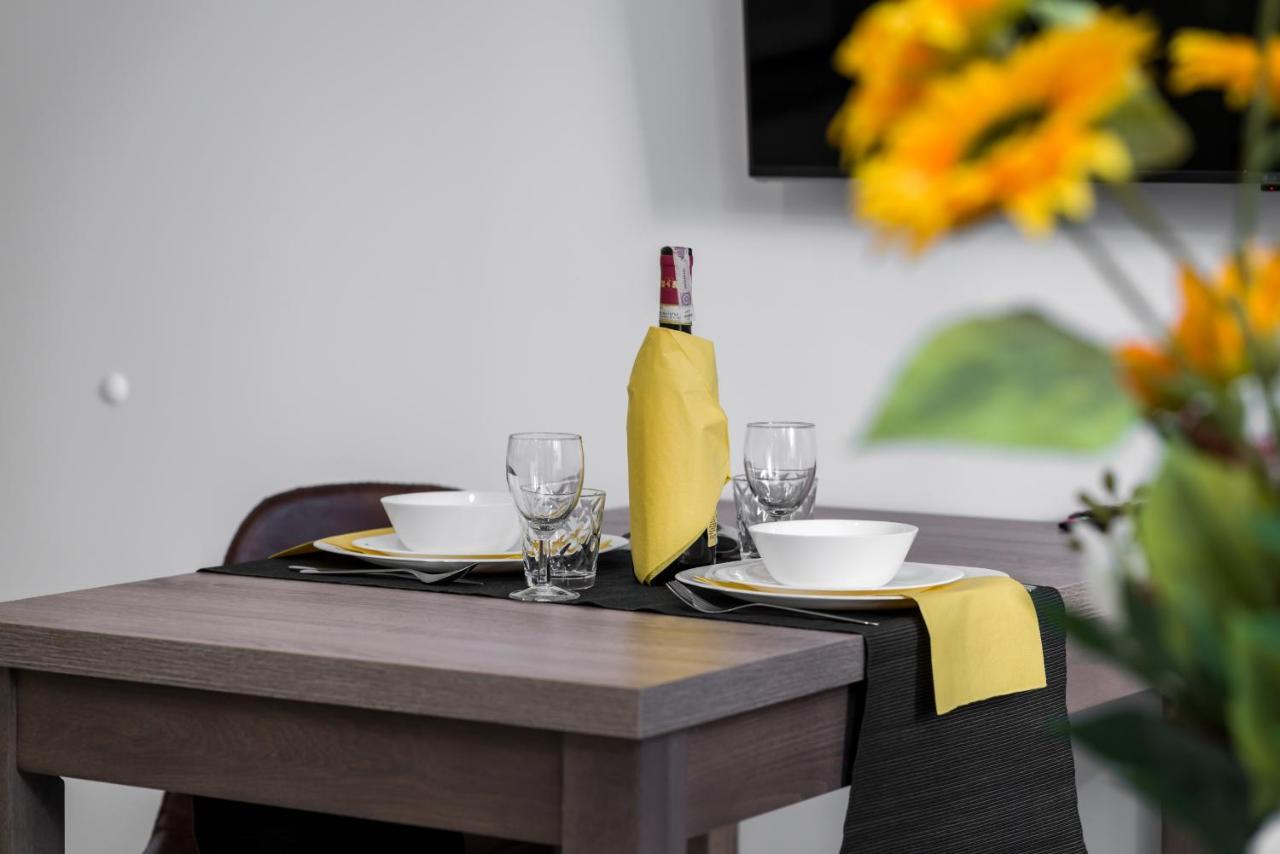Apartments Poznan Chwaliszewo Residence With Free Garage By Noclegi Renters Exterior photo