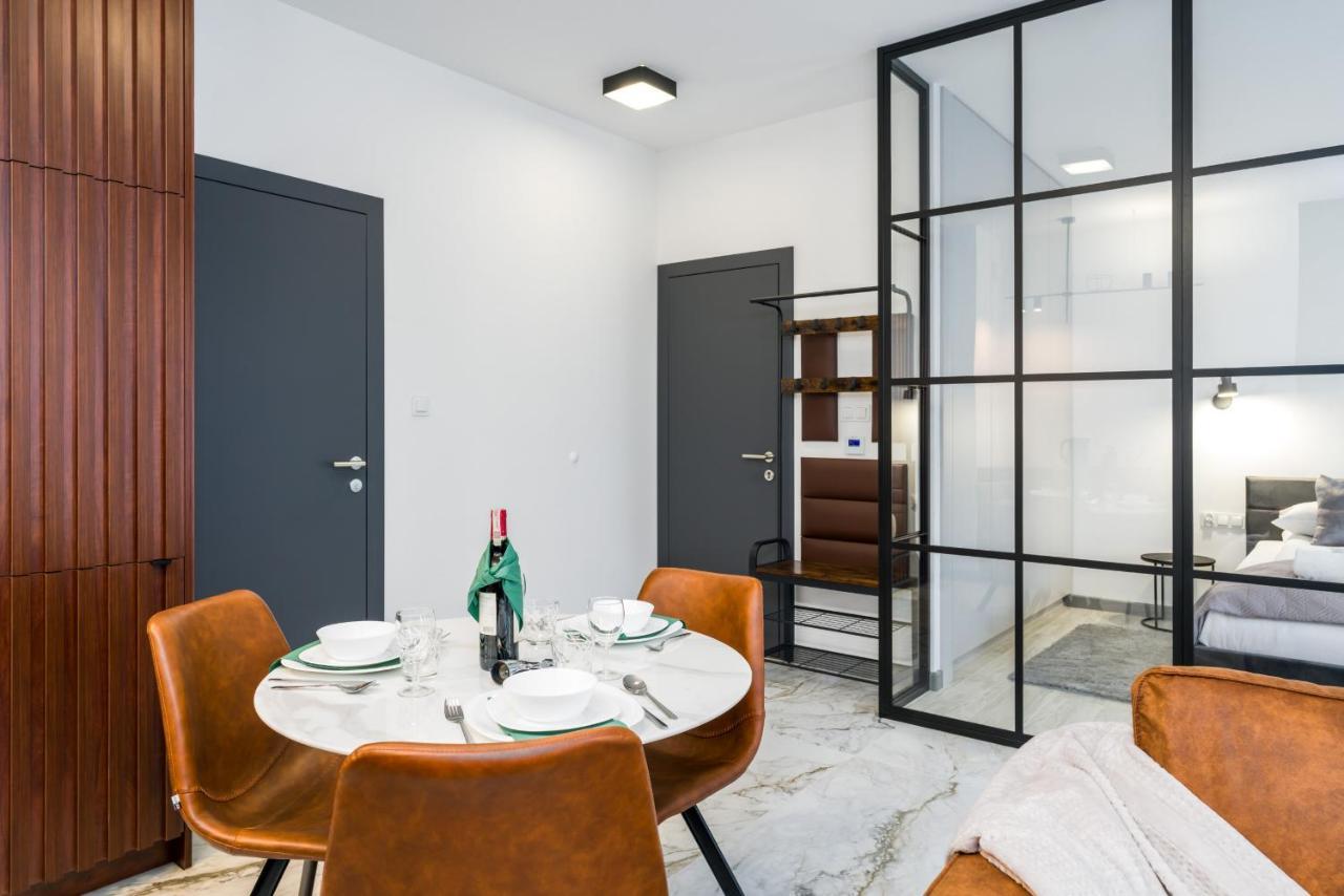 Apartments Poznan Chwaliszewo Residence With Free Garage By Noclegi Renters Exterior photo